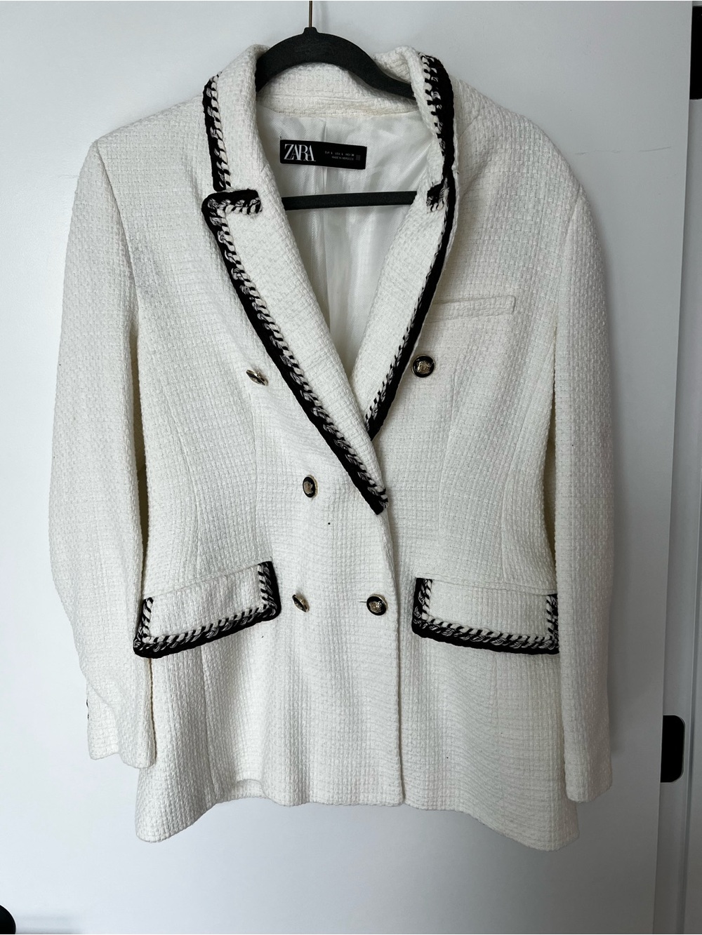 🤍 Zara White Tweed Blazer | Chain Trim | Gold Buttons | Large